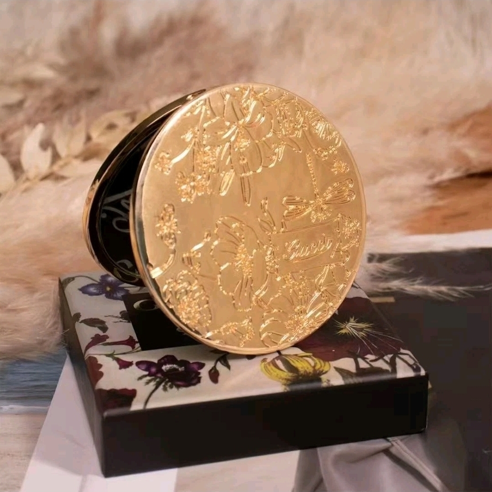 GOLD-Gucci Gold Floral Embossed Compact Mirror - Picture 5 of 5